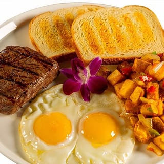 Bistec Y Huevos / Steak and Eggs